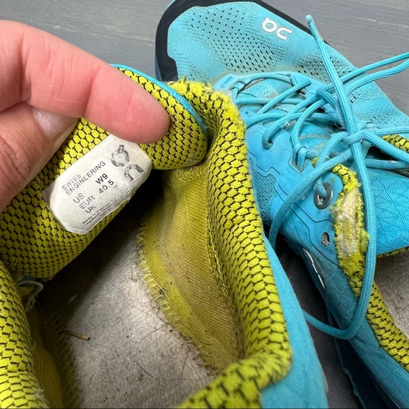 On Cloud X Sneaker - Picture 6 of 6